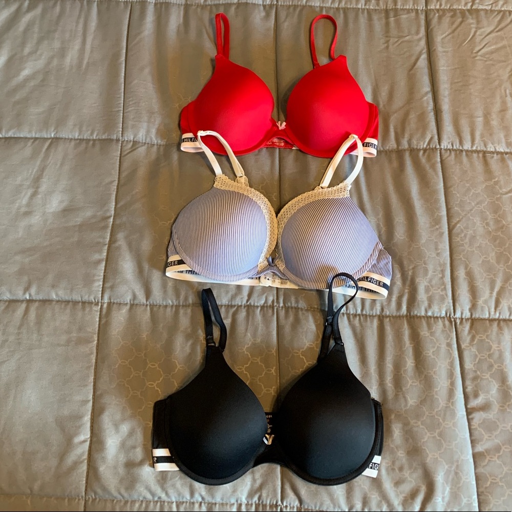 3 Like New Tommy Hilfiger Bras